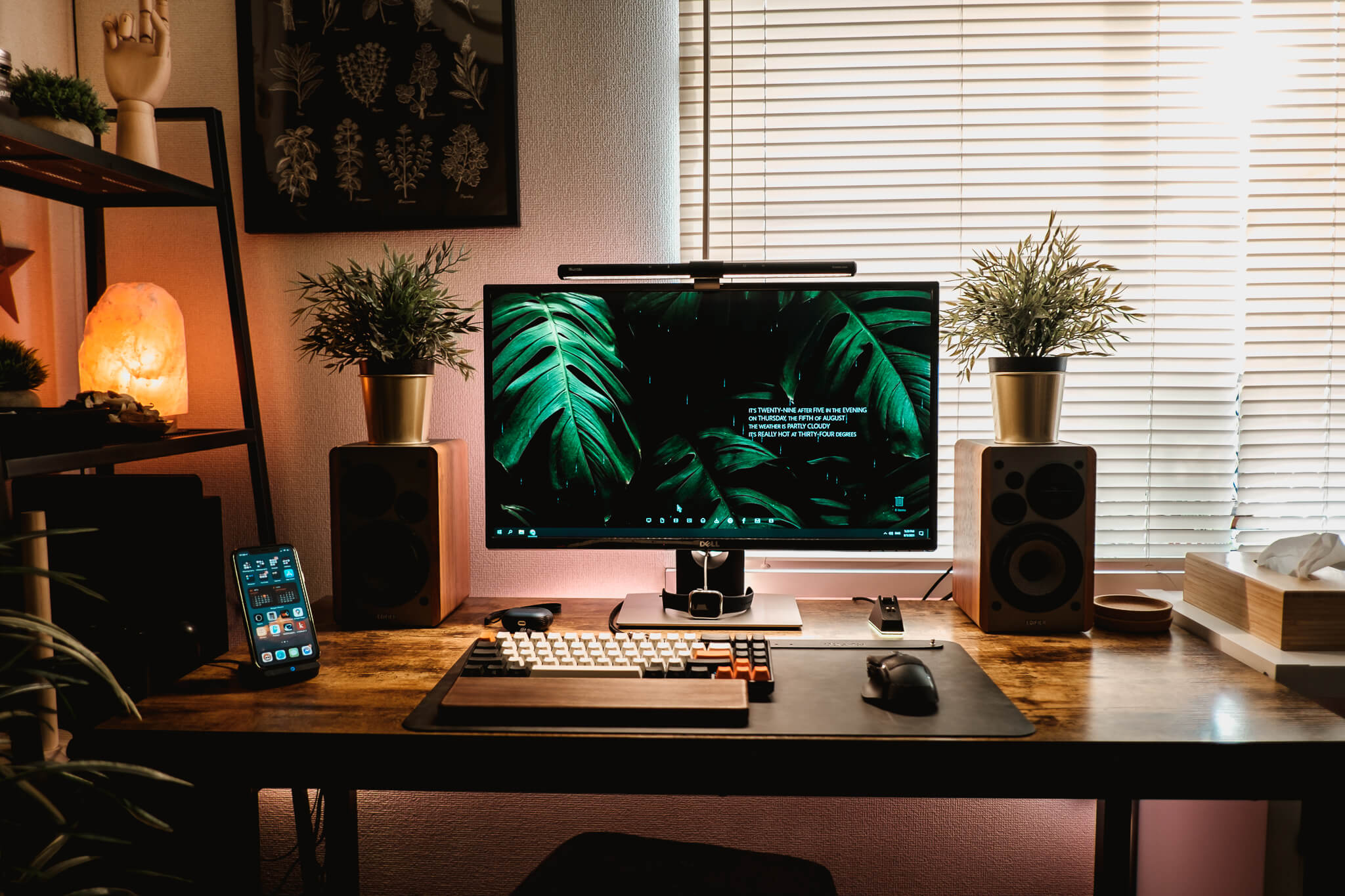 Cosy Industrial Desk Setup in Saitama, Japan