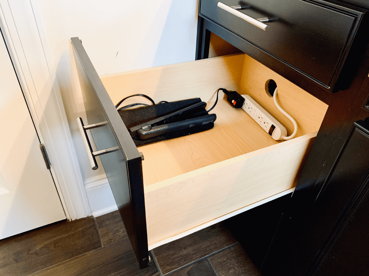 Go From A Hot Mess To Clean // How To Hide Your Desk Cords