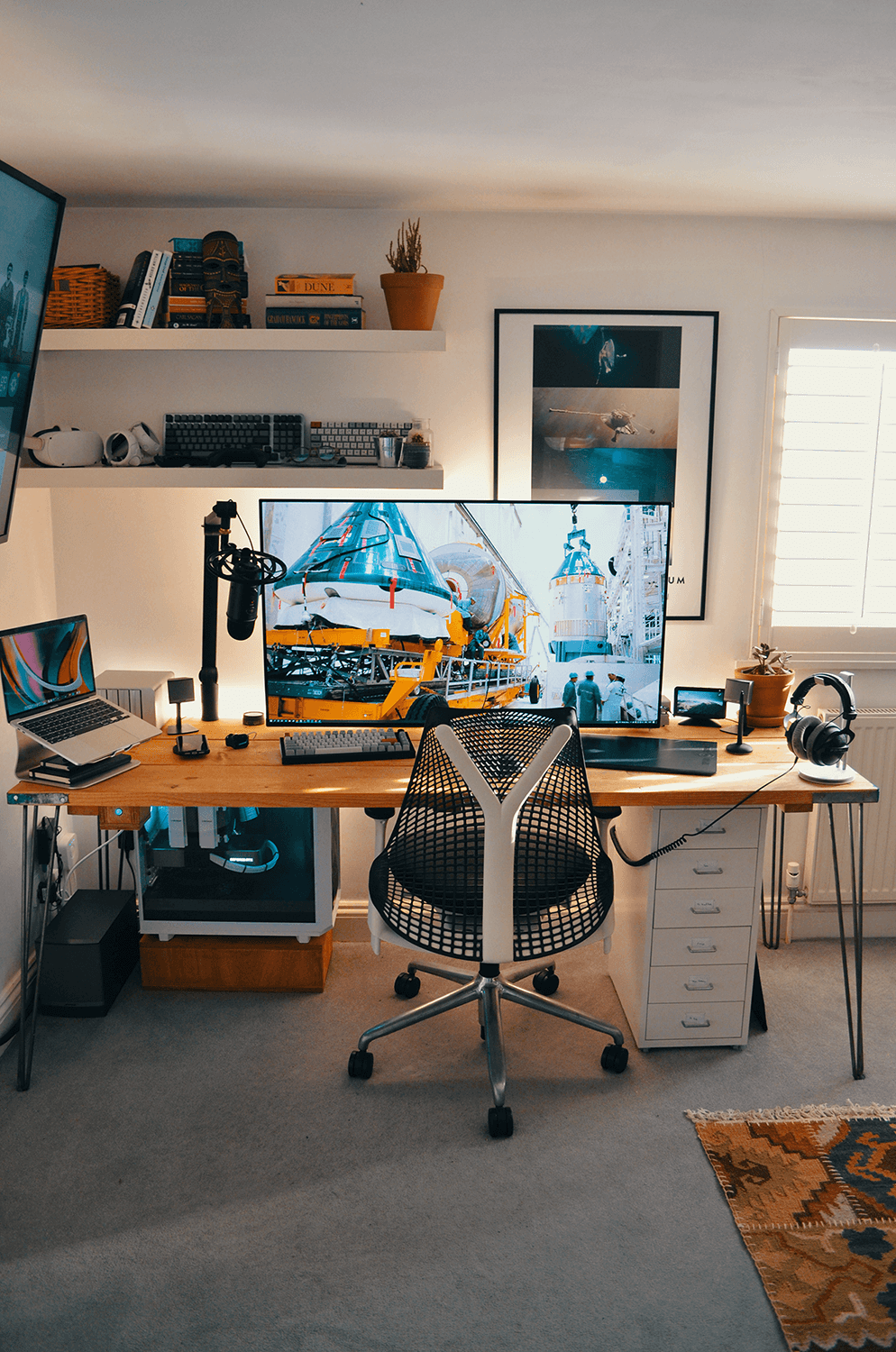 graphic designer desk setup