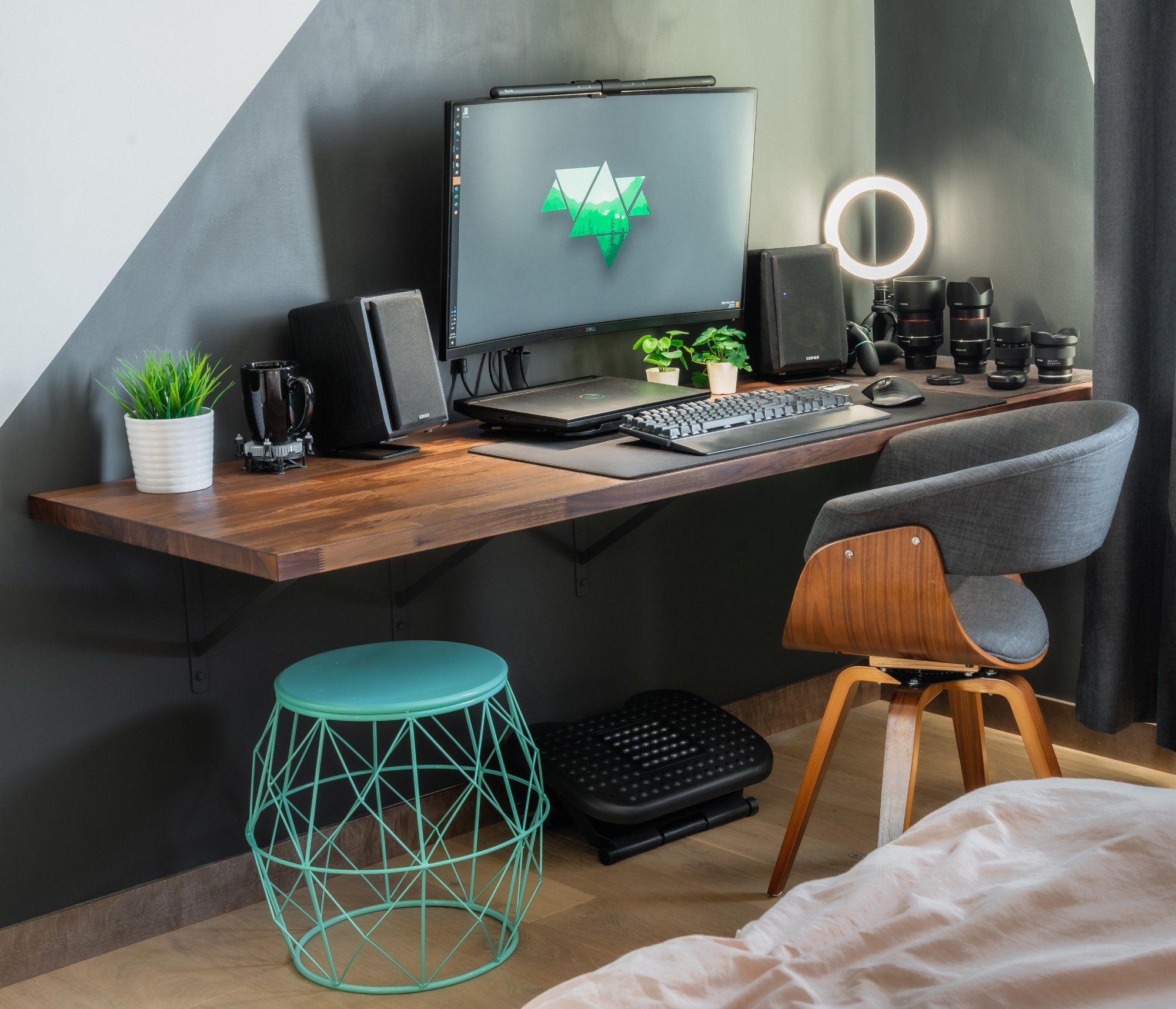 30 Best Minimalist Home Office Setup Ideas You Should Check