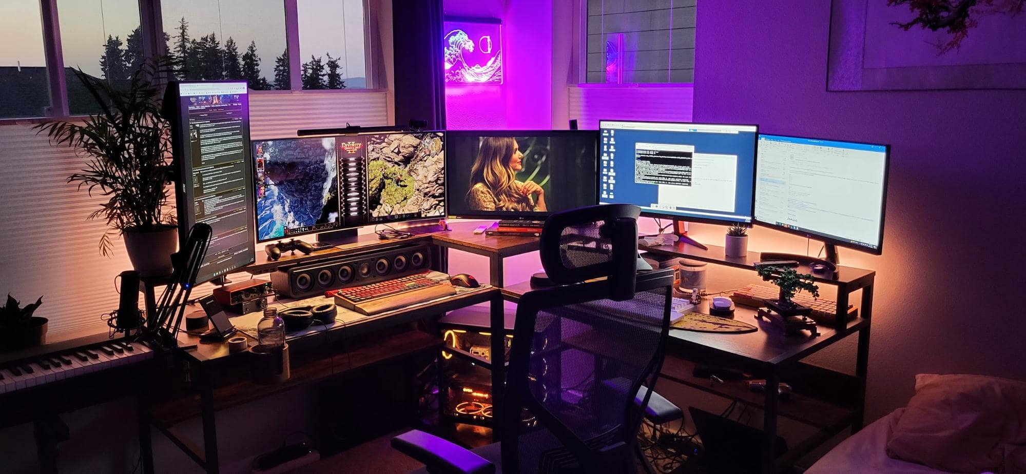 Midi Gaming Set up Desk