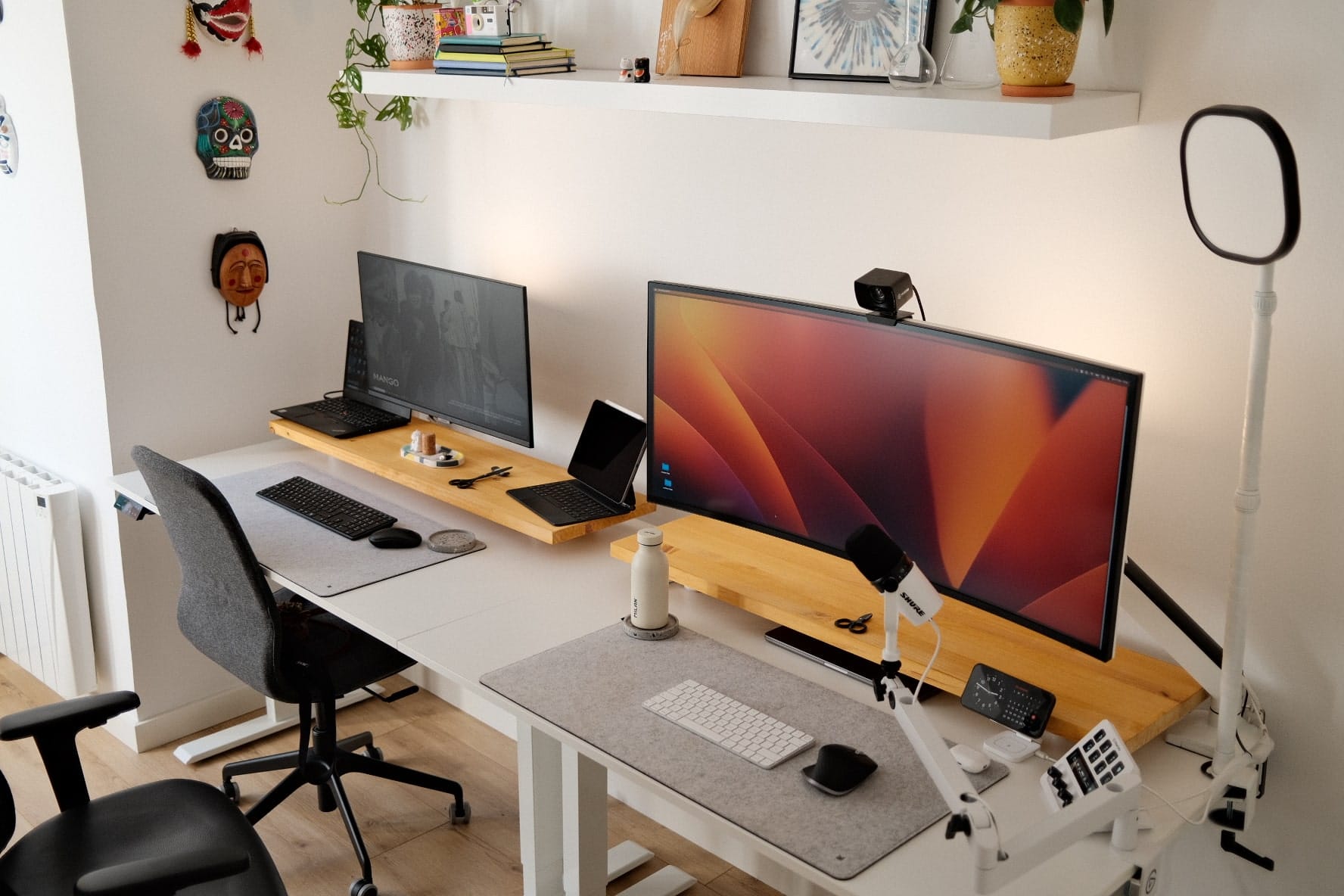 A modern and tidy shared home office