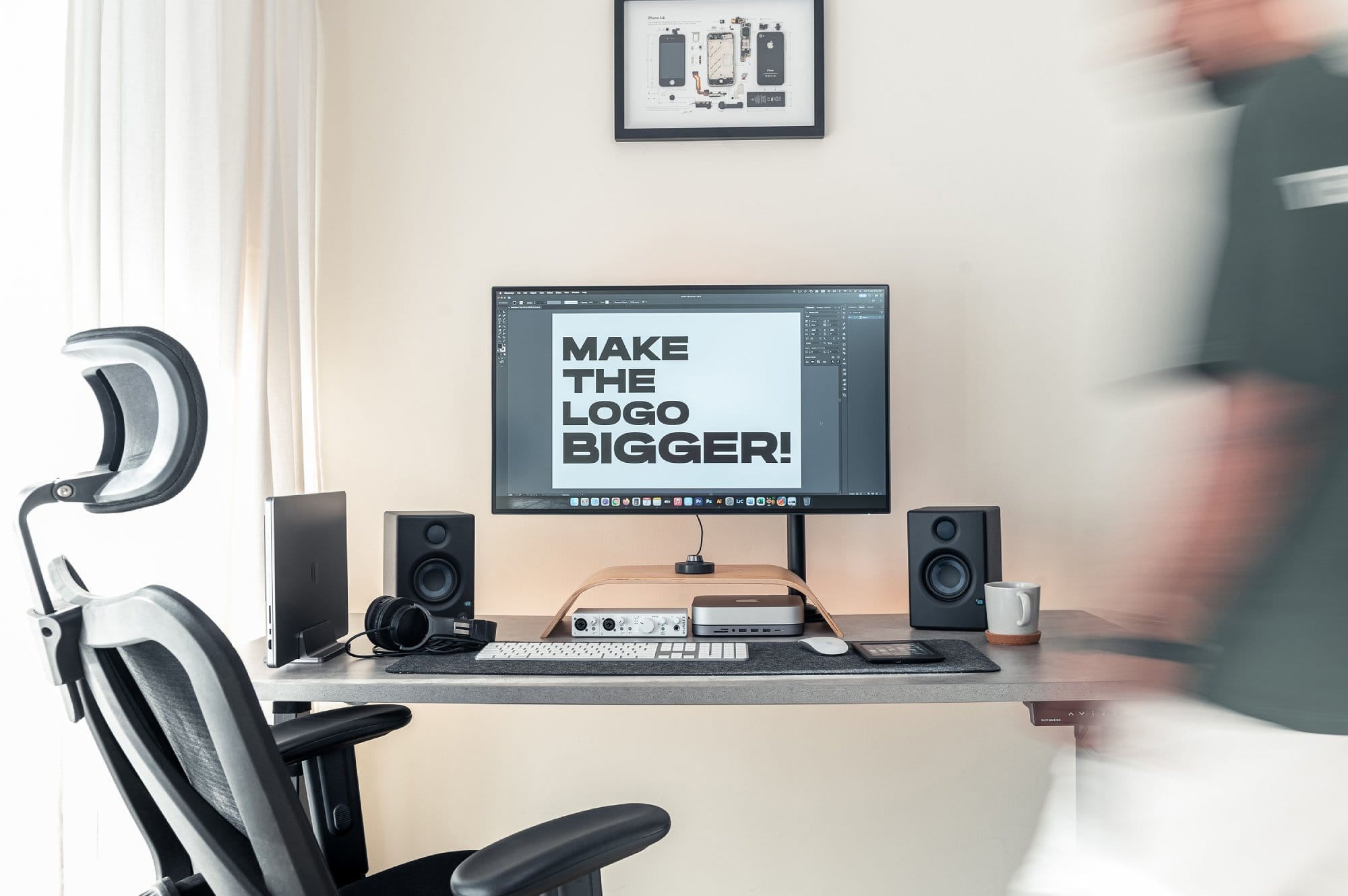 Minimal Bedroom Desk Setup of a Content Creator in Dubai