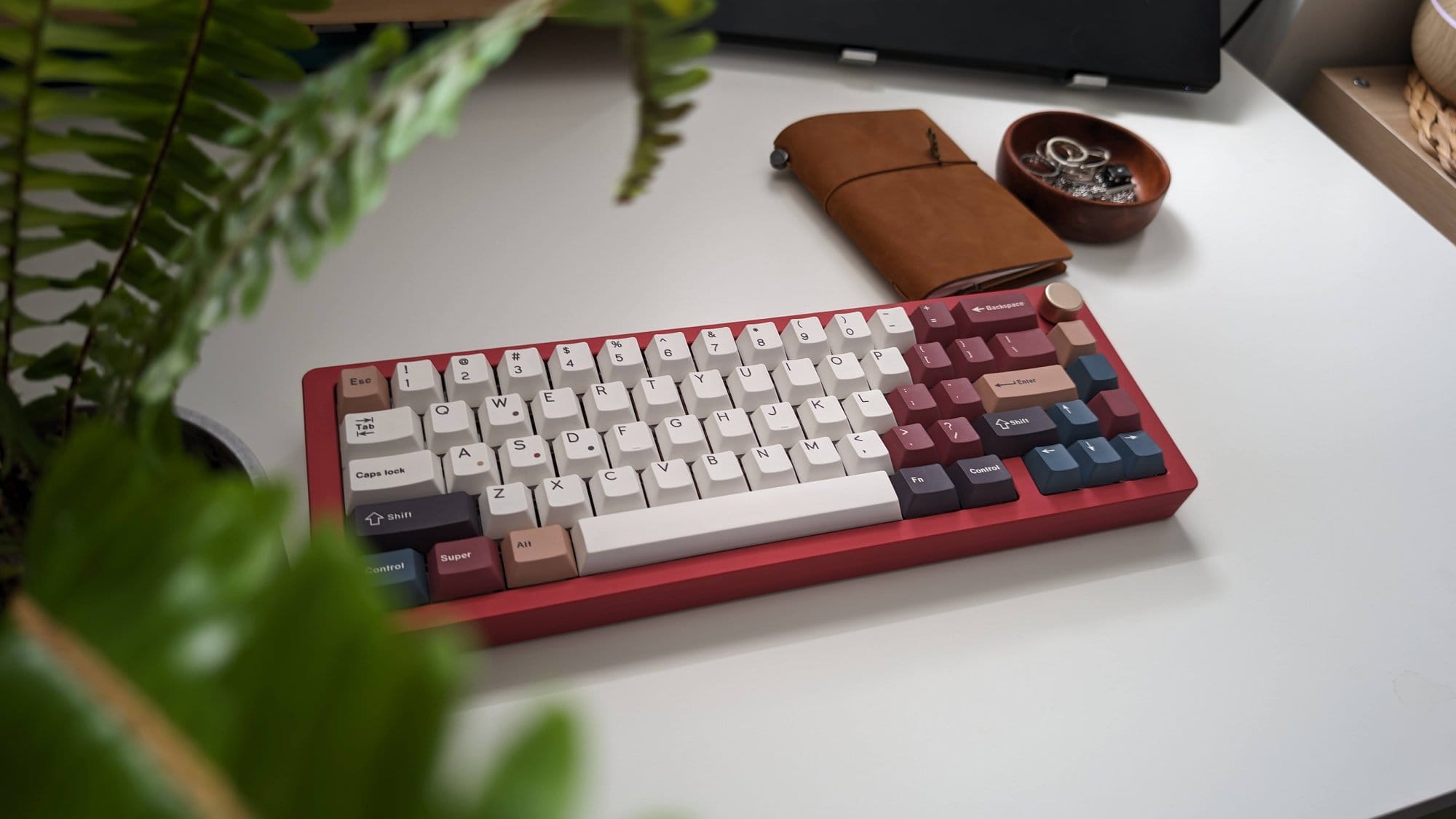  A close-up shot of a Weikav Sugar65 mechanical keyboard with G-square dreamland linear switches