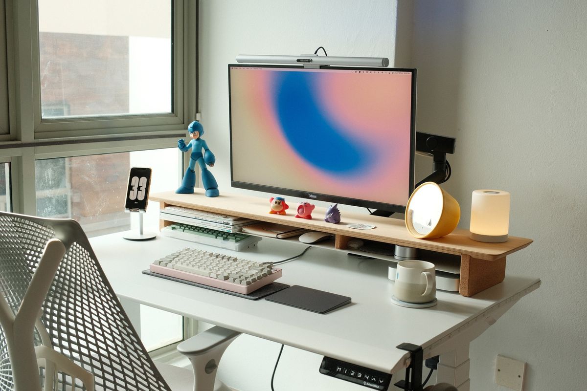 Clean Desk Setup with Mechanical Keyboards