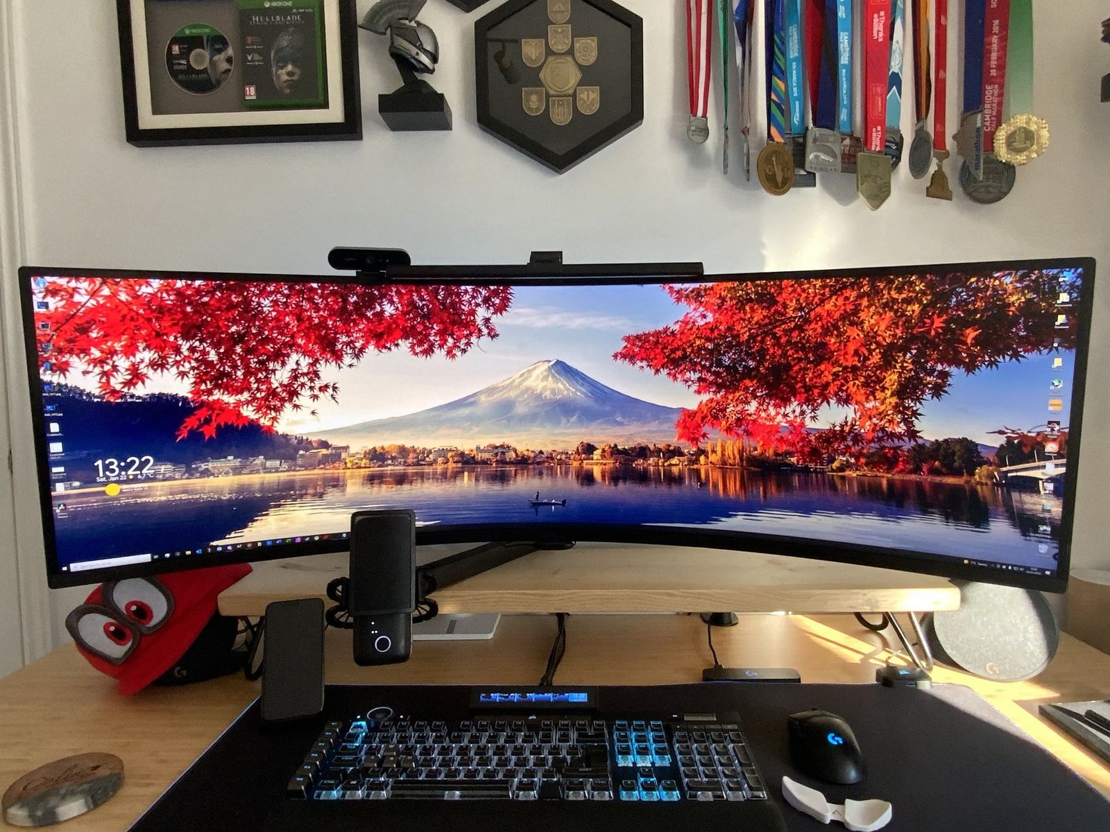 Battlestation with an Ultrawide Monitor