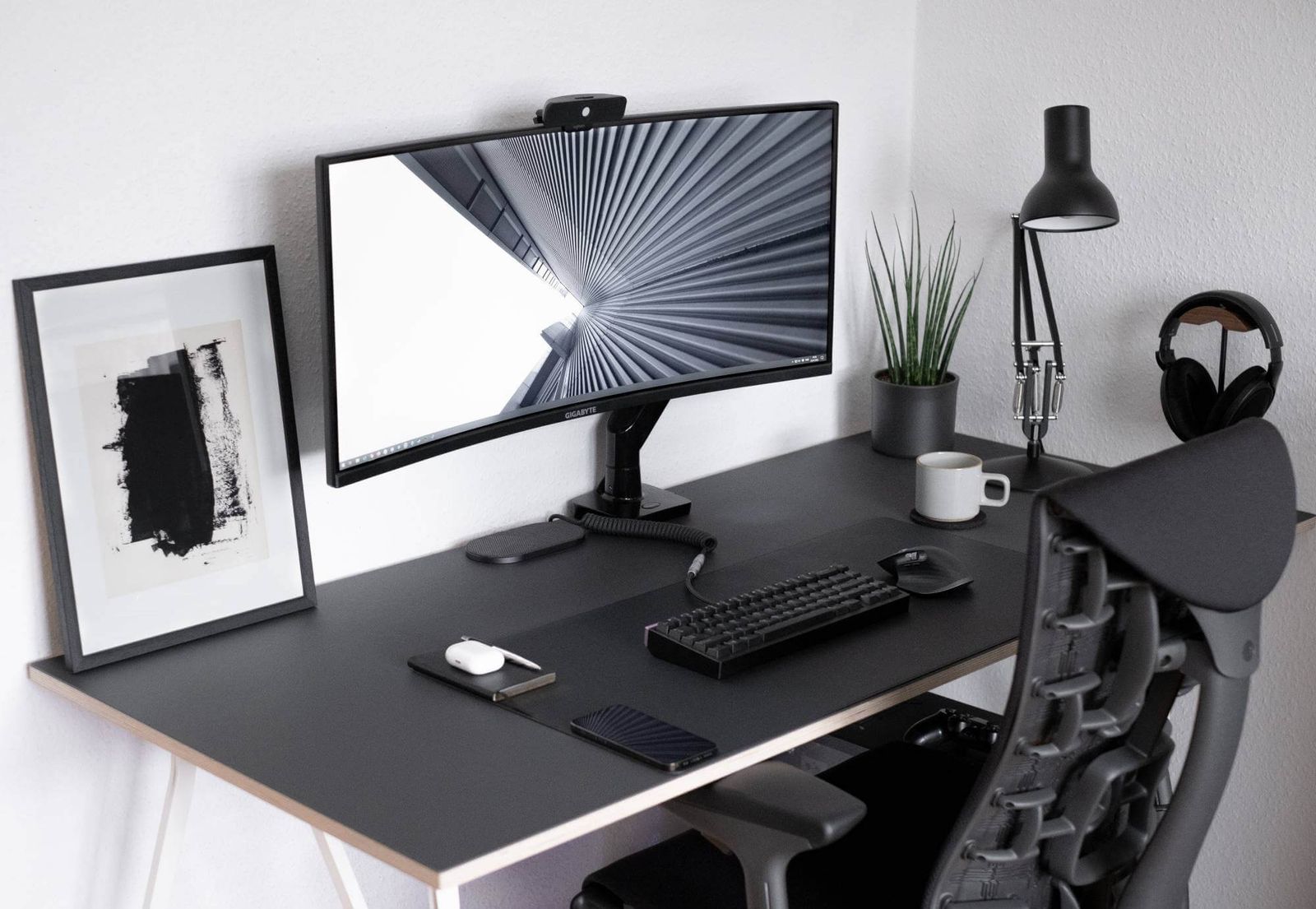 42 Best Desk Setup Ideas for Your Home Office in 2025