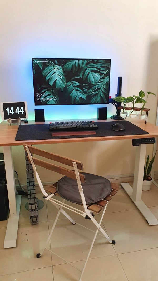 42 Best Desk Setup Ideas for Your Home Office in 2025